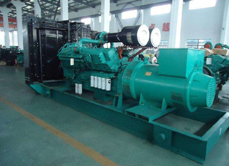 仲巴800kw康明斯柴油发电机组